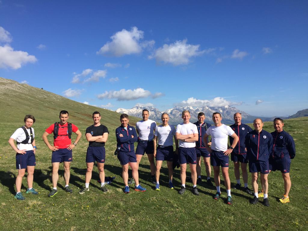 4RCh_Gap's tweet photo. #RelevonsLaMission A l'occasion du premier séminaire de commandement du @chef_4eRCh, les cadres du #4RCh sont revenus du poste de montagne du régiment en trail, ajoutant 226 km et 10 900 m de dénivelé cumulés #PourNosBlessés. @armeedeterre @27bim https://t.co/nysr0iWoTM