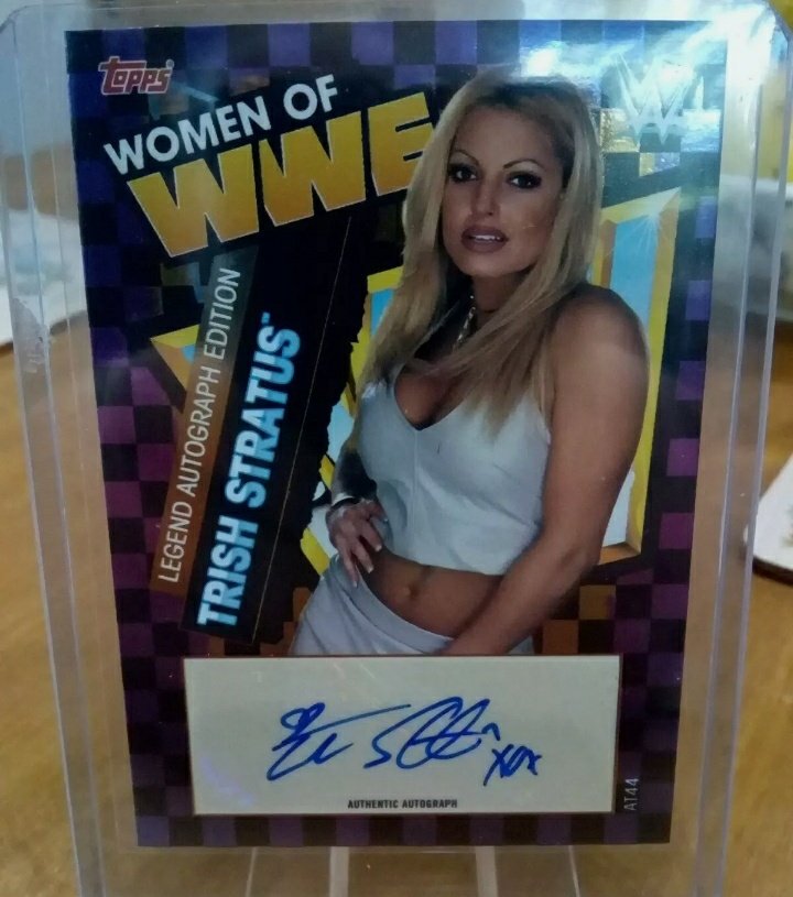 Slam Attax 2021 Trish Stratus Autograph Card Topps Online Exclusive @trishstratuscom 
@WrestlingTradi2 @wrestlingcards https://t.co/cn6iCw1TkQ