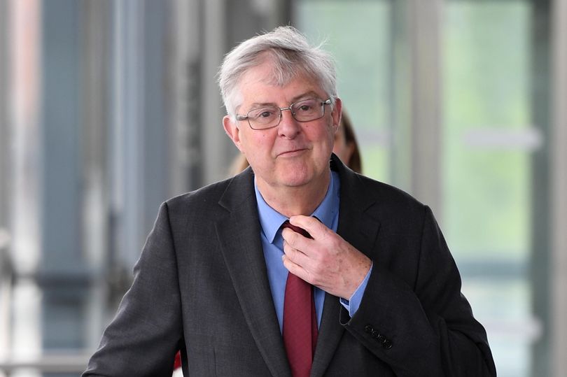 Social distancing to remain in Wales for the rest of the year, says Mark Drakeford
walesonline.co.uk/news/wales-new…
