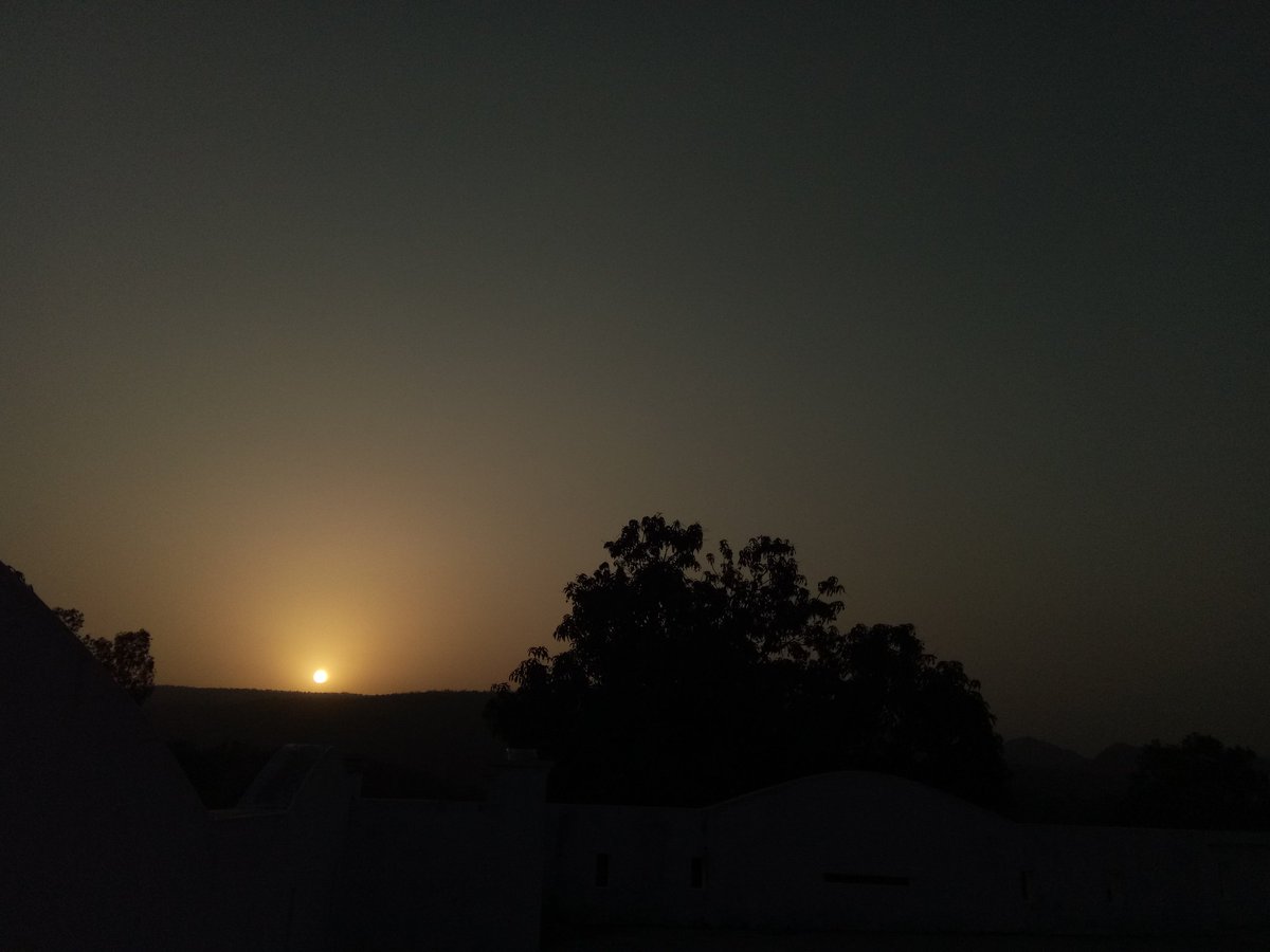 HDPhoto22501345's tweet photo. #GoodEvening #evening https://t.co/Ut0LWGSS4n