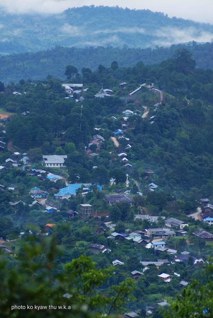 The clashes bet: Junta troops and CDF-Kanpetlet happened around 8am. Kanpetlet Civil Administrative Group requested civilians to be careful &amp; flee ASAP to avoid Junta’s attacks. #LessTalkMoreActionsASEAN #June5Coup #WhatsHappeningInMyanmar