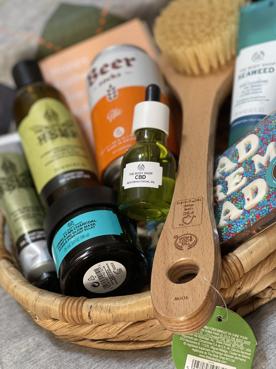 RED660's tweet photo. It #bodyshopAtHome time again!
This month I’ve put together a raffle for 👨🏻🍼Fathers Day⭐️
🎫Tickets are £3 each or 4 for £10🎫 dm to book
One winner, woven tray not included but it will be in a gift bag.
Proceeds after cost&post go to wheelchair 🦽 fund
See photos full list£ https://t.co/Fz2c7IcSXW