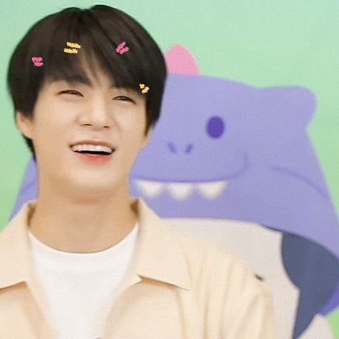 มัมหมีเกล้าผมติดโบว์ติดกิ๊บให้น้องเจน่อ