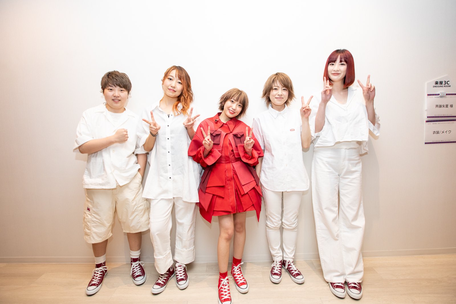 斉藤 朱夏 セカイノハテ Live バンドメンバー Ba 伊藤千明さん チャッキー Dr 今村舞さん まいまい Gt ひぐちけいさん けいちゃん Key Bandmaster 西野恵未さん えみちゃん まいまいさんと髪型一緒で 一人で写真みながらにやけた 嬉 T