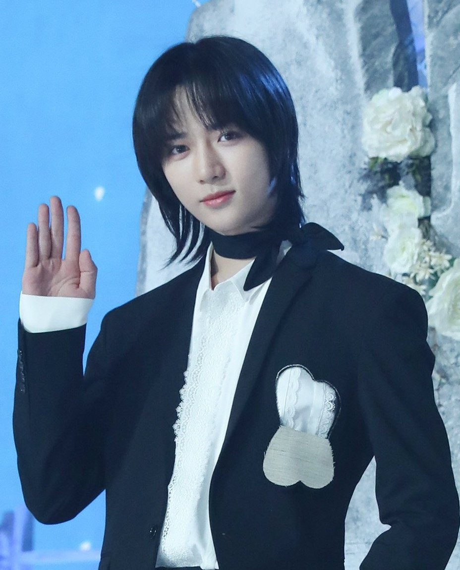 esucane's tweet photo. Choi Beomgyu 🤧💙

#beomgyu #txtbeomgyu #TOMORROW_X_TOGETHER #choibeomgyu #TXT_0X1LOVESONG #0X1LOVESONG https://t.co/twaUGCwYxU