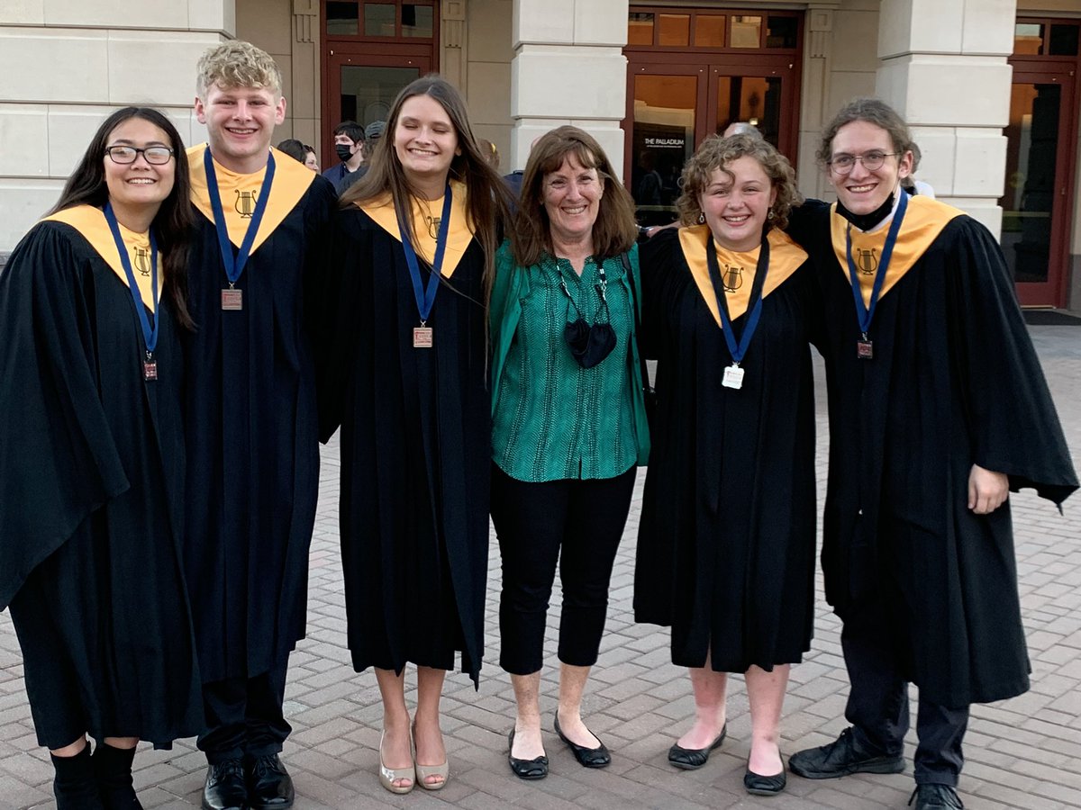 susanmkeefer's tweet photo. Southwood HS All State Honor Choir singers enjoyed a wonderful day of rehearsals and performance at the Palladium. Proud to be their school director. @CPApresents @MSDWabashCounty  @SouthwoodHS https://t.co/v81giBdIrn