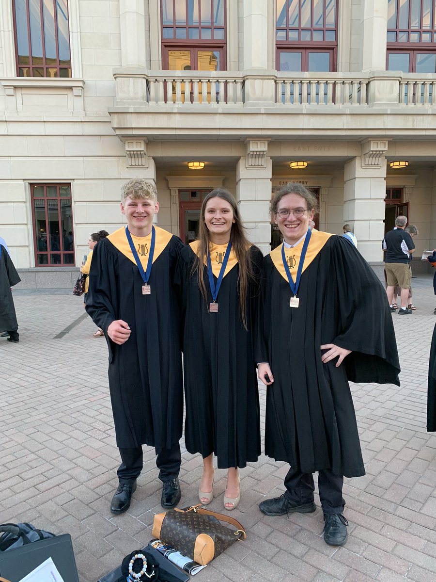 susanmkeefer's tweet photo. Southwood HS All State Honor Choir singers enjoyed a wonderful day of rehearsals and performance at the Palladium. Proud to be their school director. @CPApresents @MSDWabashCounty  @SouthwoodHS https://t.co/v81giBdIrn