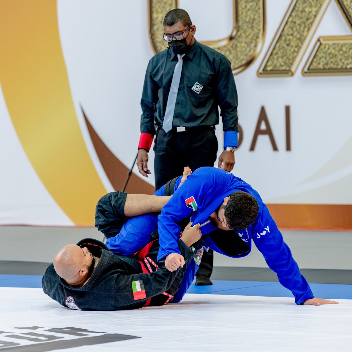 uaejjf's tweet photo. ما رأيكم في النزالات اليوم؟ شاركونا أرائكم 👇
Share your thoughts on today's matches below 👇
#الجوجيتسو #اتحاد_الإمارات_للجوجيتسو
#رابطة_أبوظبي_لمحترفي_الجوجيتسو #الدوري_المحلي
#ajp #ajptour #jiujitsu #nationalpro #ntlpro #dubai https://t.co/tpjjD5dArI