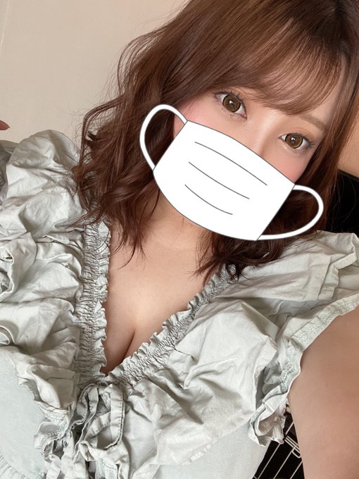あと一時間後、、、❤  チューハイ買っちゃった\(//Д//)/  ♡♡もものんお誕生日会♡♡ - もものん裏チャンネル (もものん)のライブ配信｜ファンティア[Fantia] https://t.co/cJhMgs9EUm<a href="/tag/fantia"class="tags"><span>#fantia</span></a><a href="/tag/%E3%83%95%E3%82%A1%E3%83%B3%E3%83%86%E3%82%A3%E3%82%A2"class="tags"><span>#ファンティア</span></a>