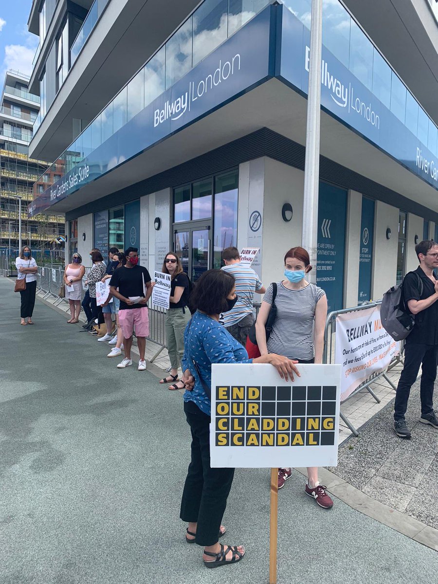 EOCS_Official's tweet image. Happening right now in Greenwich at Bellway. 

Well done to everyone there today 🙌

Leaseholders are fighting for their right to a safe home. 

#EnoughIsEnough 
#StrongerTogether 
#MakeDevelopersPay