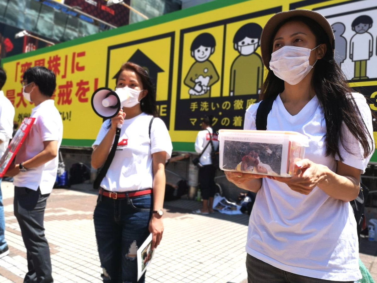 Sacklaver's tweet photo. 【6.5渋谷駅周辺 ミャンマーの現状を伝えるリーフレット配り @knowusmoremm+ミャンマー国軍の空爆により避難している人々への生活支援のための募金活動@jmfca331】2
Jun.5th,2021
at.Shibuya,Tokyo,Japan
#SaveMyanmar #SupportCRPH #SupportNUG #HereTheVoiceOfMyanmar #WhatsHappeningInMyanmar🇲🇲 https://t.co/E8eOzuDJOu