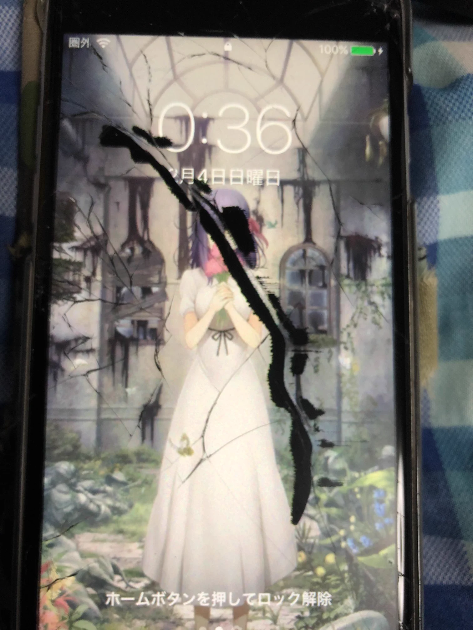 スマホを落として割れたら？液晶が漏れてホラーっぽくなったwww