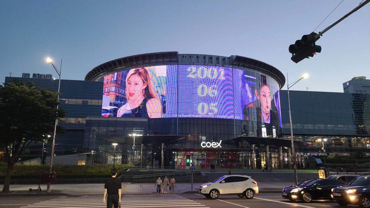 COEX SCREEN
Dear Chaeryeong, happy birthday🤗🤗🤗🤗