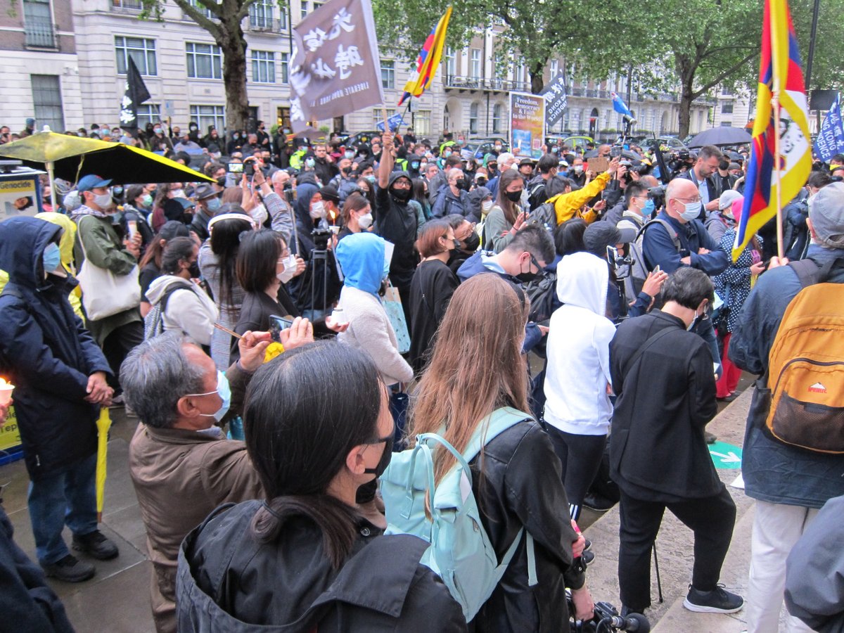shaojiang's tweet photo. London marks 32nd anniversary of June 4th massacre 倫敦集会纪念 #六四32 周年 #TAM32 #89June432 #TiananmenMassacre #TiananmenMothers #june4th #64truth #八九六四 #北京大屠杀 #天安門大屠殺 #六四32 #香港
Solidarity with #HongKong #Tibet #Uyghurs https://t.co/FQ2zTBQ1cI