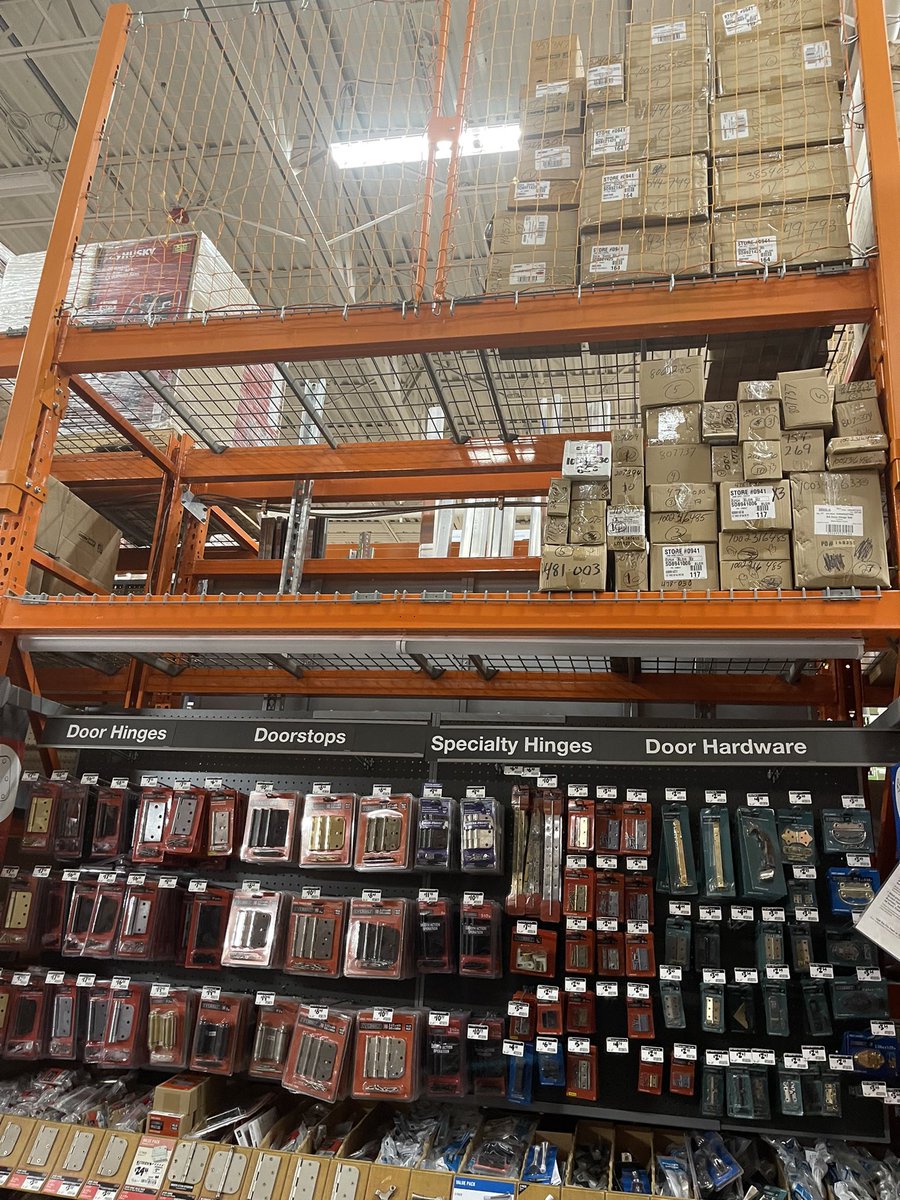 EJ_Jarrell's tweet photo. This crew @THD0941 is really killin’ it! Bay directed packdown 💯 All overhead tags located 💯 Freight increasing product availability, organizing overheads for inventory prep, and driving the #onehomedepot mentality!! 💪#teamworkmakesthedreamwork https://t.co/QNm7UnfQ33