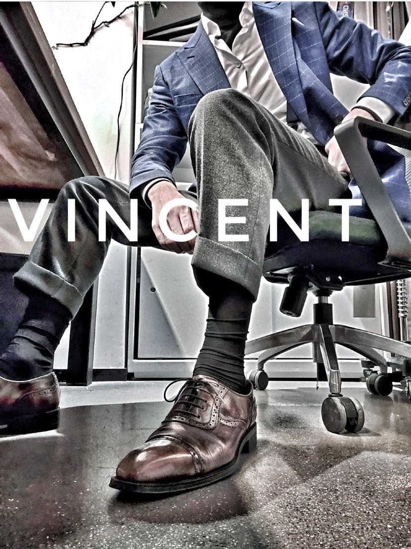 是不是你的视角，想跪舔吗骚逼？ #正装 #皮鞋 #suit