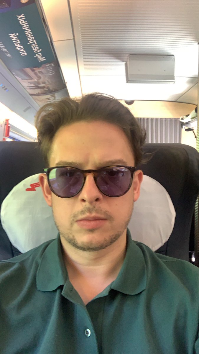 Виктор Устенко tweet media