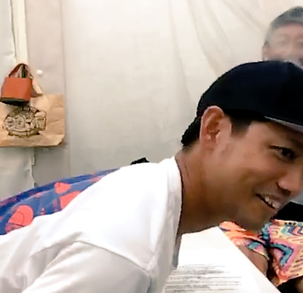 ByStep273's tweet photo. 来月、広島、山口行ける😭❤️❤️
HIROKIさんに会える😍🧡
今月また大変そうだけど、頑張れます！！！

HIROKIさんの可愛い所残したら、RYOさんごめんなさいな顔だった😂
最後切り方分からない2人可愛かったな笑
#ORANGERANG #オオクボックス https://t.co/bQXkr4jtYB