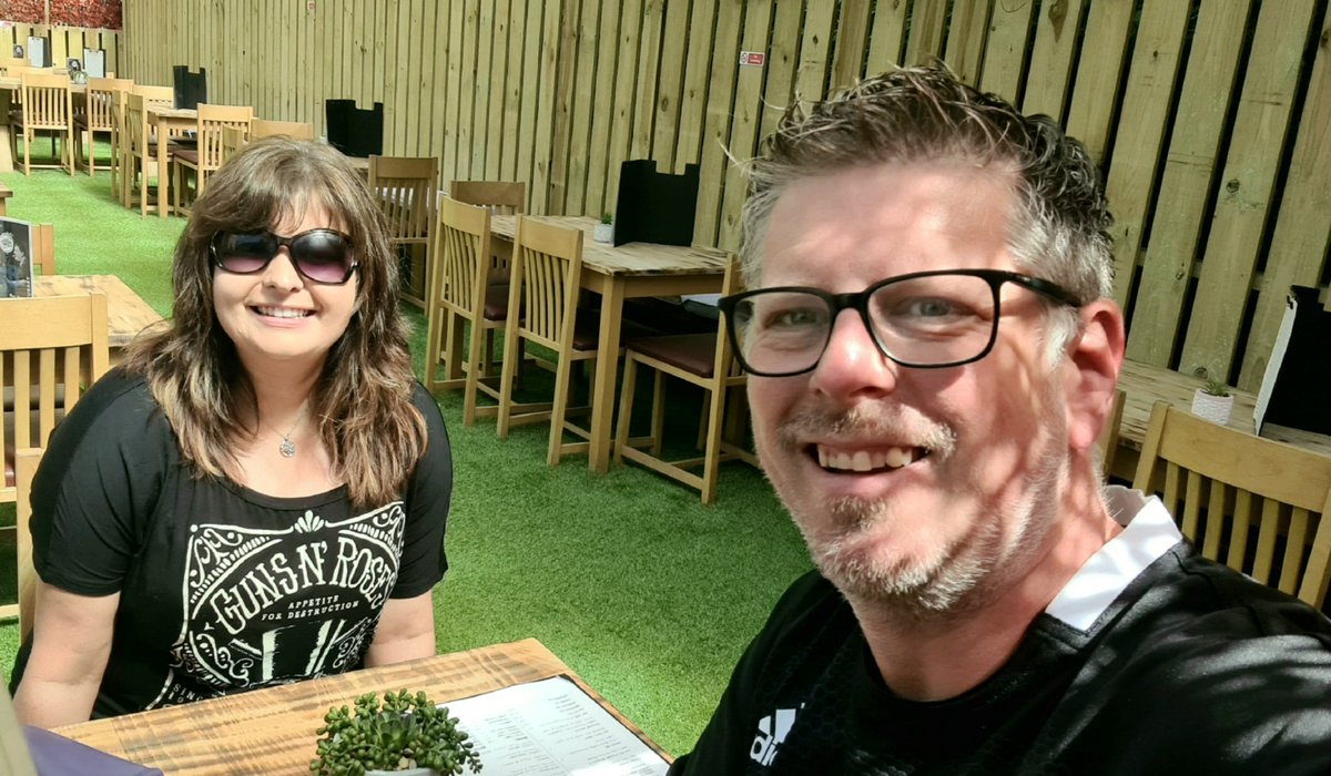 Quietbiglad's tweet photo. Out for a jolly in Inverness, glorious sunshine #BotanicHouse #Cocktails #Peroni #McDs https://t.co/fFM9VcRYDd