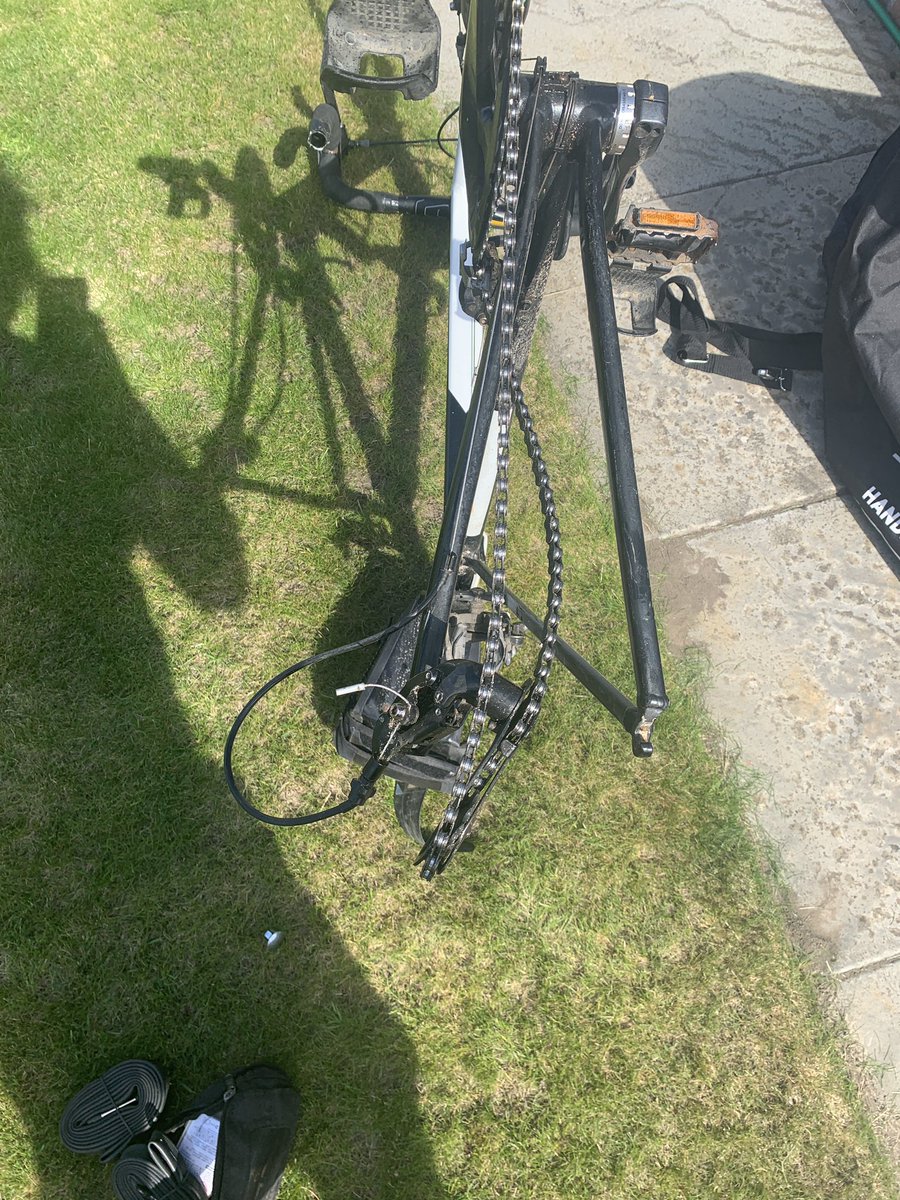 iamcapaldi's tweet image. Thanks @Ryanair  bike mangled and stuck at 207 in your support line 😫#broken #cyclist #ryanair