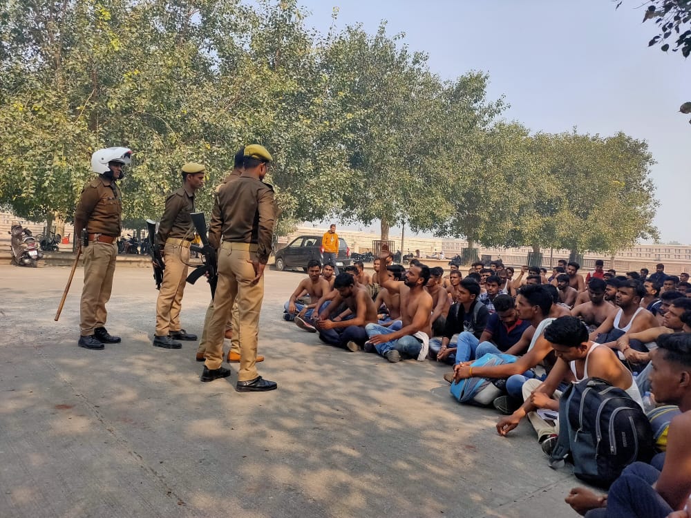 AjeetYa77208980's tweet photo. #पुलिस_भर्ती_2018
We the people of india,
we the police of india,
we the future Maker of india...want to make future of secure society. so please give us joining because , we are well qualified nd selected candidates!
#यूपी_बेरोजगार_दिवस
@myogiadityanath https://t.co/u6ZmIaN8gw