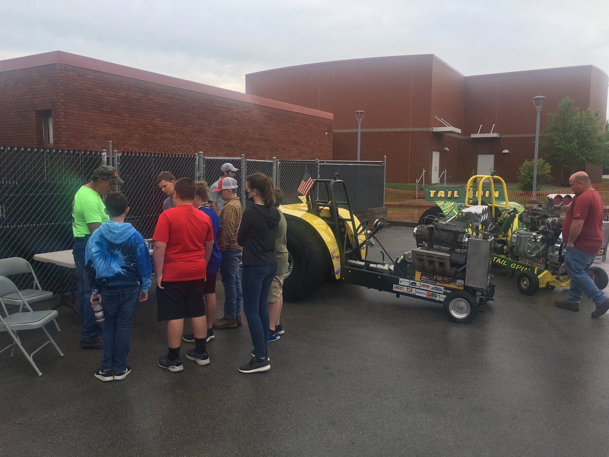 CorbinATC's tweet photo. Nontraditional Summer Camp #technology Had a great time, cannot wait until next year! https://t.co/O2ZisViVhd