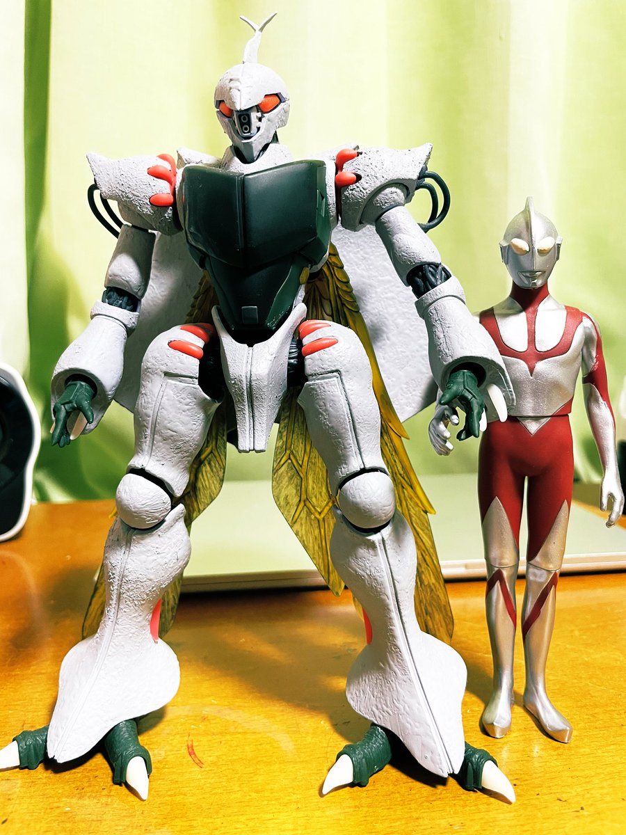 page46306999's tweet photo. 異世界の邂逅。
まだまだ作成途中の #ダンバイン と #シン・ウルトラマン のソフビを一緒にパシャリ。恋人繋ぎまでしちゃいました、とさ。hahaha!
#模活 #MGAB #ダンバイン #ソフビ #シンウルトラマン https://t.co/2AwDpYB6Sv