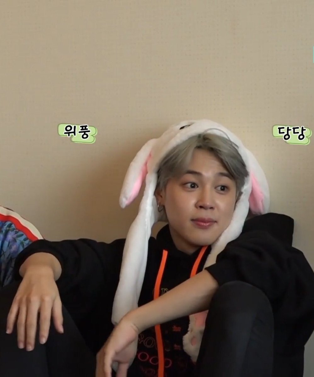 Gguksmaid_'s tweet photo. Pov: when you're Namjoon and saw #OurBoyEdSheeran trending again but you cannot say anything because you're using a fan account :) https://t.co/23YaNY0wh3