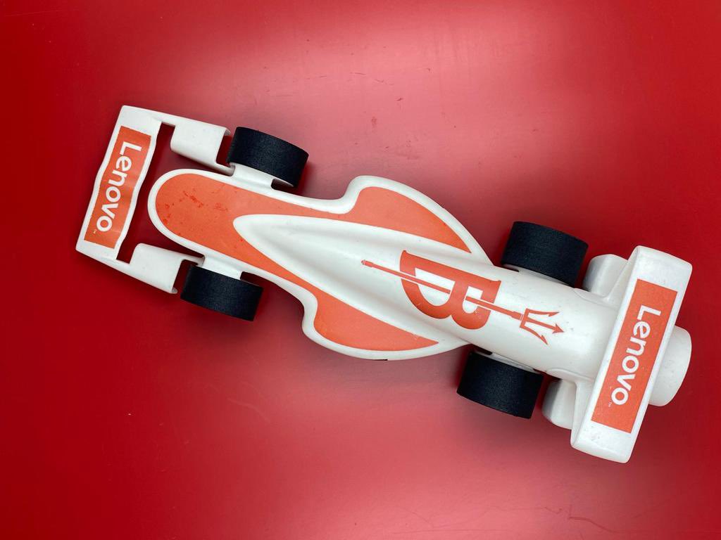 Britannia Red tweet media