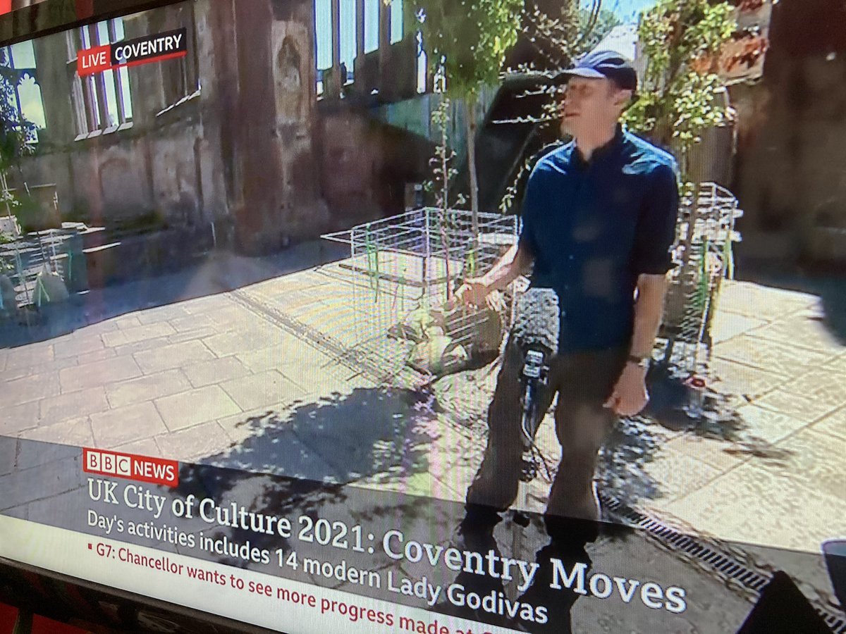Our Co-AD <a href="/DerekNisbet10/">Derek Nisbet</a> is Associate Music Director on #CoventryMoves inc composing music for an installation in the ruins <a href="/CovCathedral/">Coventry Cathedral</a> (opens tomorrow) He’s just invited the world to ‘challenge their expectations’ about Cov on <a href="/BBCNews/">BBC News (UK)</a> 👍