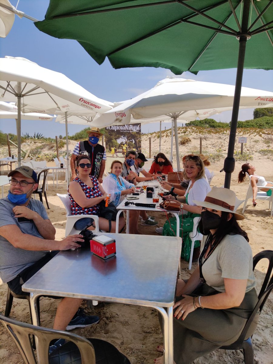 Chiringuito Las Tres Piedras. Por la tarde más!!! #ChipionaNatural