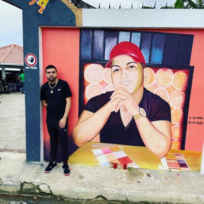 ELCARLITZ's tweet photo. #NewProfilePic https://t.co/nXkjn03Y39