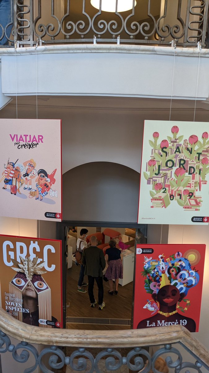 CatalanaUniBuc's tweet photo. Cartells del @bcn_ajuntament a la #RomanianDesignWeek https://t.co/JJVCEPa3j9