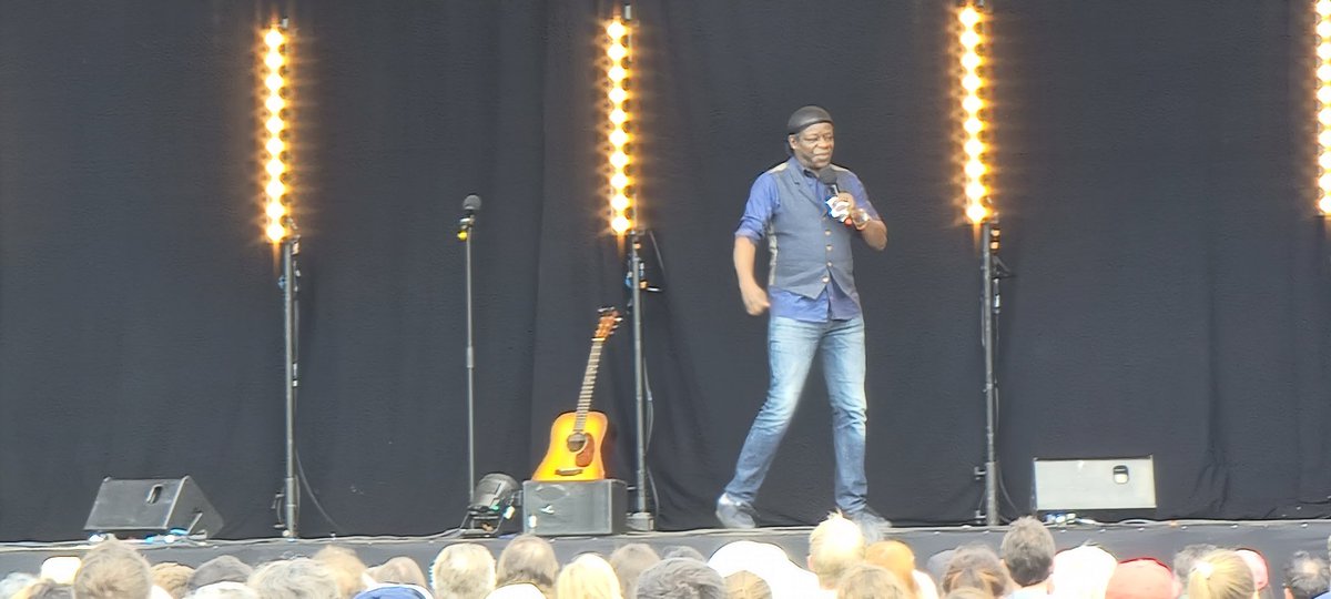 jonshorter's tweet photo. @stephenkamos Amazing job. So on form! PS We came to see you from Tooting in... a car 🤔😂 spectacular performance, beautiful day x https://t.co/CsQM8hz3tM