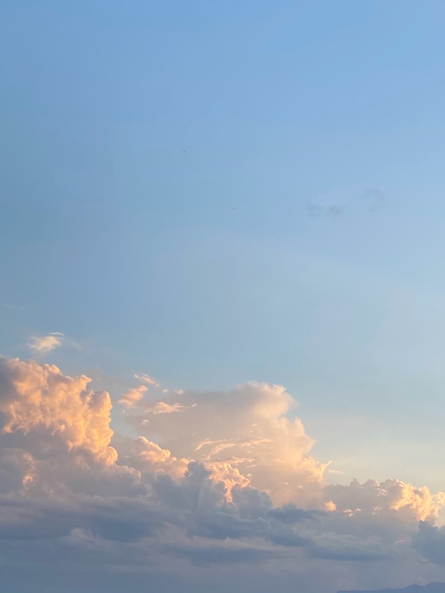 eomunumo's tweet photo. Sky after rain⛅☔
#cloudbycloud https://t.co/GJmCvTnHR4