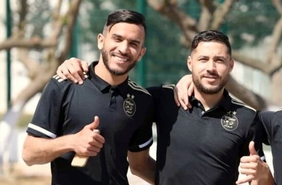 Gltsrynet's tweet photo. Galatasaray’ın Tunus’tan sürpriz hedefi
Yeni sezon transfer hamlelerine başlayan Cimbom, 6 ve 8 numarada oynayabilecek bir isim arıyordu. Galatasaray aradığı futbolcuyu Tunus'ta buldu: Mohamed Ali Ben Romdhane.
https://t.co/u77CRRpeB1 https://t.co/5UJqqRhEnR