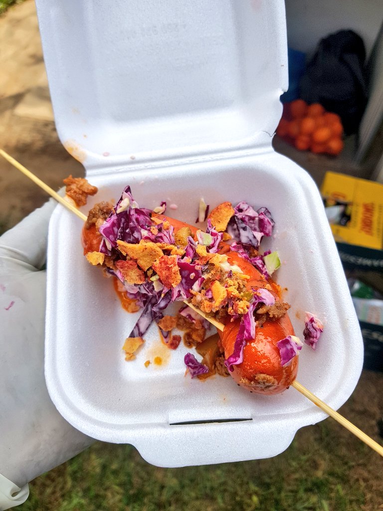 Soax_Enterprise's tweet photo. The weather won't hide us from you .... Suns out, drinks on the ready, food on point #kyeyasfoodmarket #Soaxenterprise https://t.co/wCmkpwk5Vc