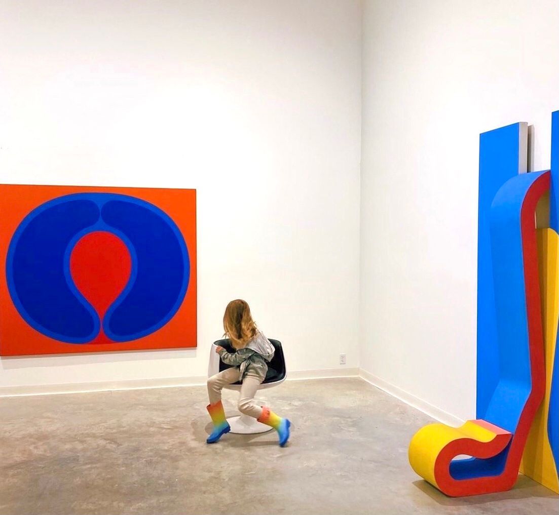 artnet's tweet photo. Gallery hopping this weekend? Browse bold, beautiful works at @Morrisonfineart by artists Kyohei Inukai and Sven Lukin (pictured here): https://t.co/gzDkTrXklR https://t.co/YKFVB6VjZp
