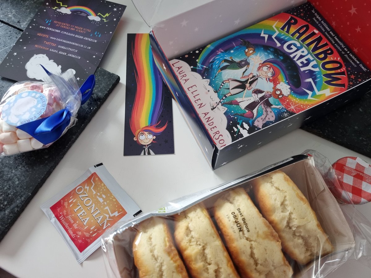 Brew_Fiction's tweet photo. Aaaaa how lovely is this β€ afternoon tea and books, what a perfect combination
#rainbowgrey #bookpost #booksandcake @Lillustrator @FarshoreBooks https://t.co/QPSStgM2Gy