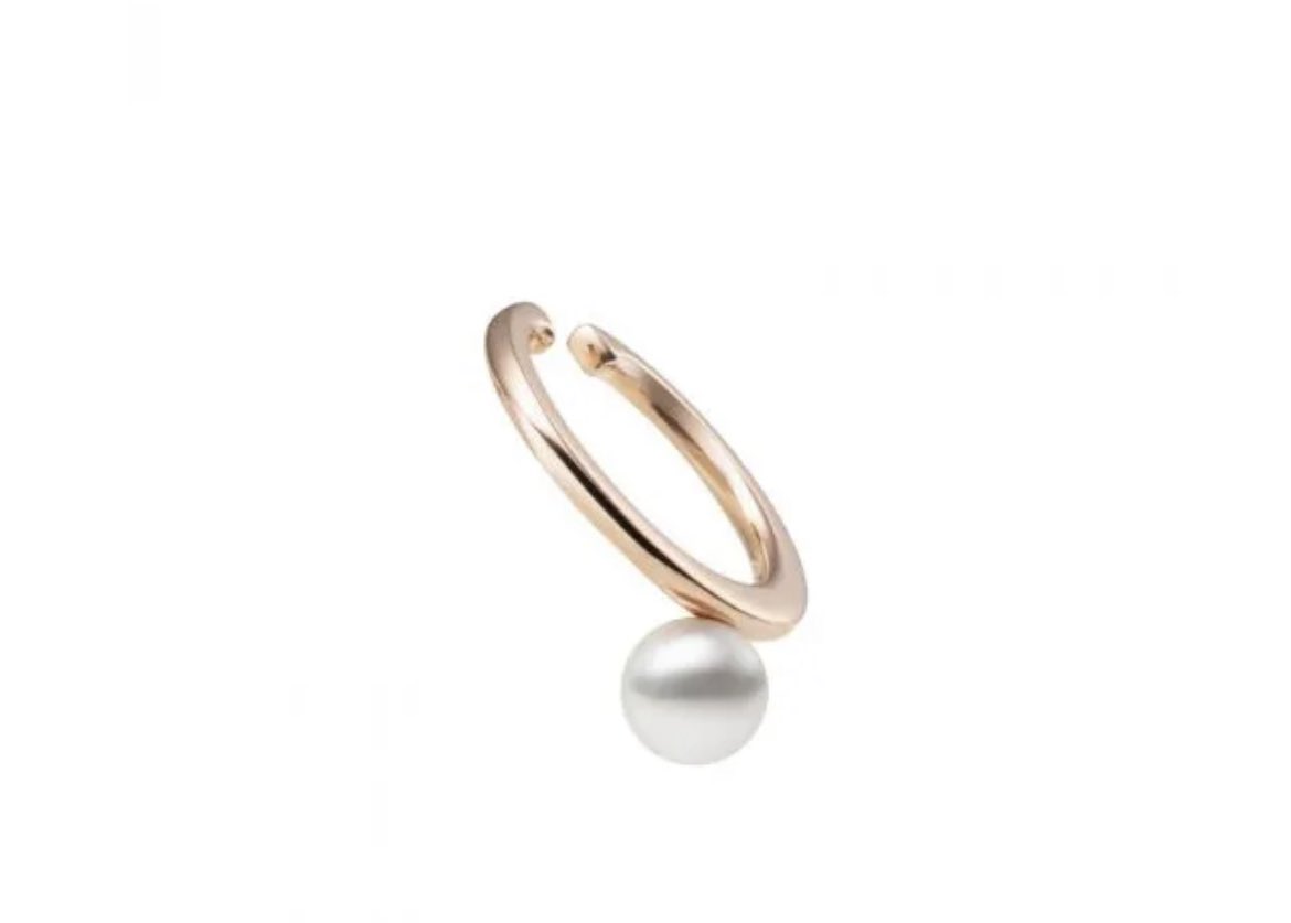 数量は多】 イヤーカフ MIKIMOTO ミキモト 真珠 着用 佐藤健 ピアス