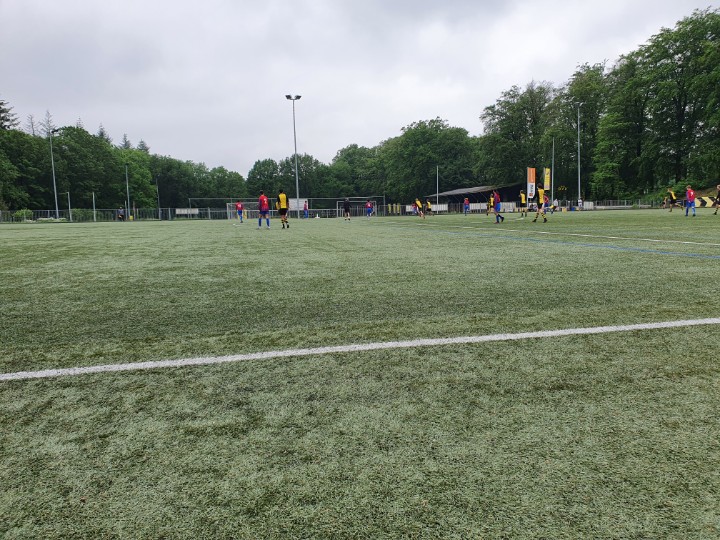 Heeeerlijk ! Wij mochten na lange tijd weer #voetballen . Helaas uit bij VVO 5-2 verloren. Dit had niet gehoeven, maar wel leuke dingen gezien. En ook weer wennen natuurlijk.  #regiocup #knvb <a href="/KNVBOost/">KNVB Oost</a> #sc_doesburg <a href="/SC_DOESBURG/">SPORTCLUB DOESBURG</a>