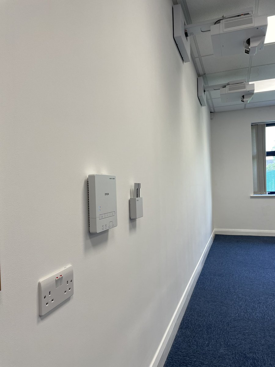 Education_IT's tweet photo. Update, speaks for itself 🤩 @MapplewellSch @hcacademytrust @EpsonUK #EB1485fi #EdgeBlending #Interactive #DigitalWall #ProTeachingTools #EdTech #JobPride https://t.co/moGvd9zbvm