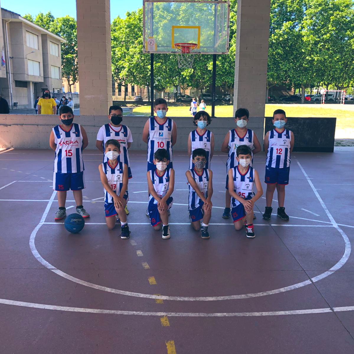 baloncestoSDP's tweet photo. 📸 FOTOS | Primera jornada de la #LigaDePrimavera en el Colegio La Puebla.
#ContigoSomosMás #SomosCDP https://t.co/ssBns0RYZC