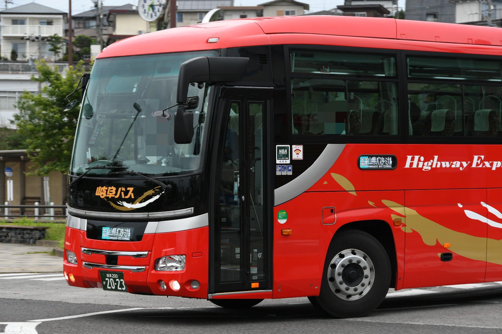 わた 今日の撮影まとめ 21 6 5 名鉄バス3405 3409号車 名古屋中央 夕方関シティターミナルで記録してきました おまけ 23号車山県バスターミナル幕 山県バスターミナルにて待機風景 詳しい方教えてください 名鉄バス のledはシャッタースピード60分