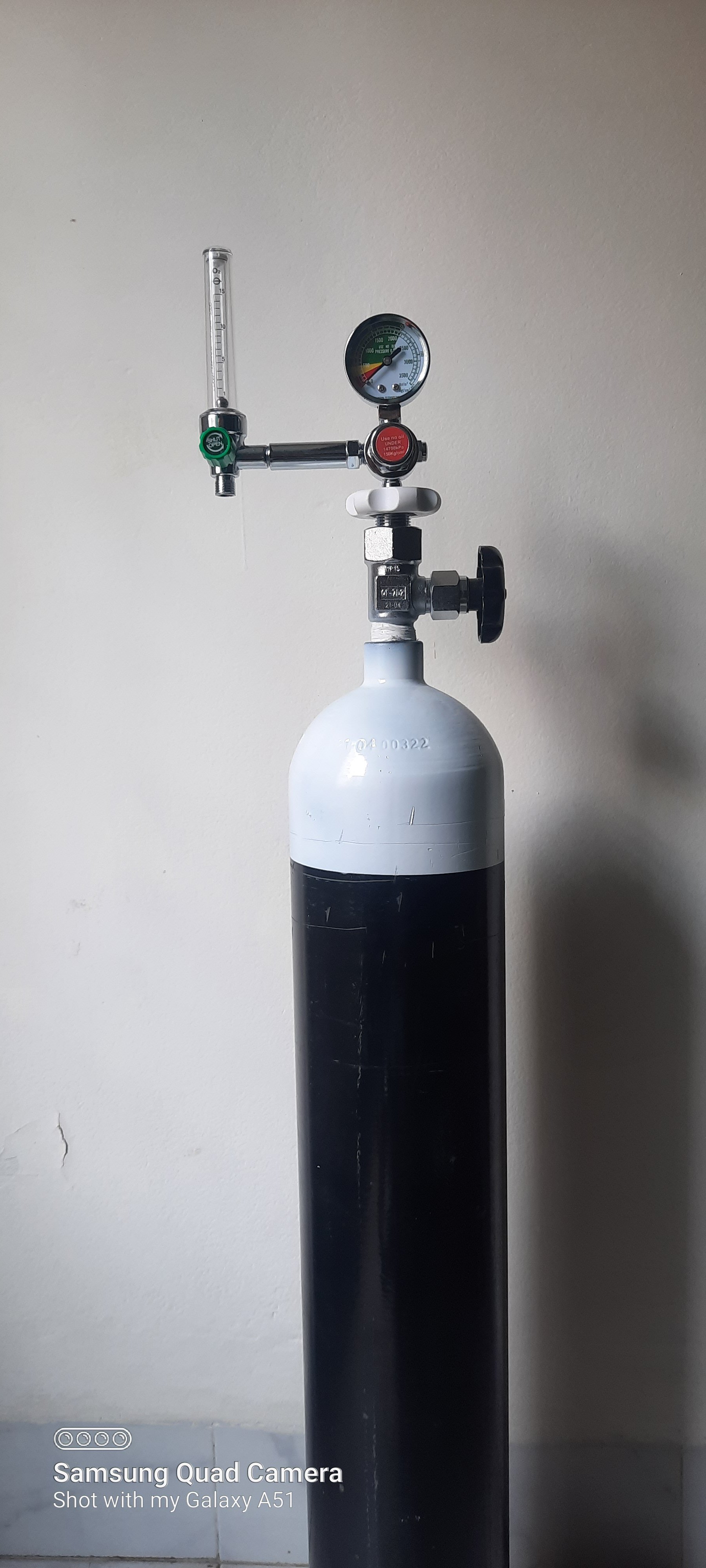 Oxygen tank for home use