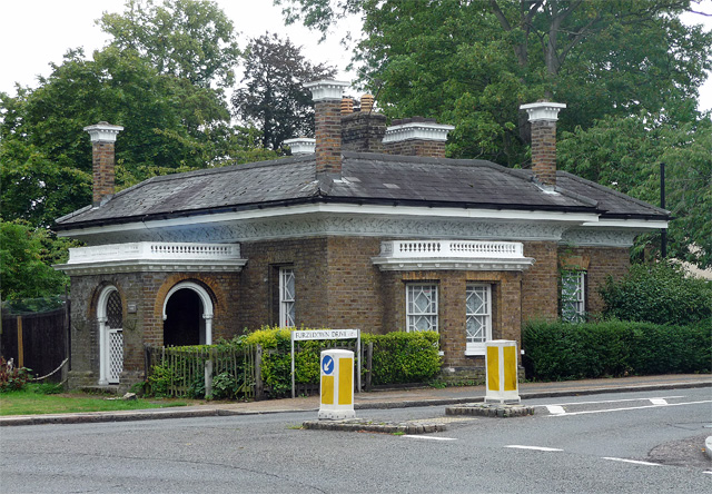 A Stroll through Furzedown: Houses and their famous or infamous residents
We have had some cancellations for the #WandsworthHeritageFestival walk in the Furzedown area Sunday 6th June '21 at 2:30pm. #StreathamHistory #Furzedown eventbrite.co.uk/o/streatham-so…