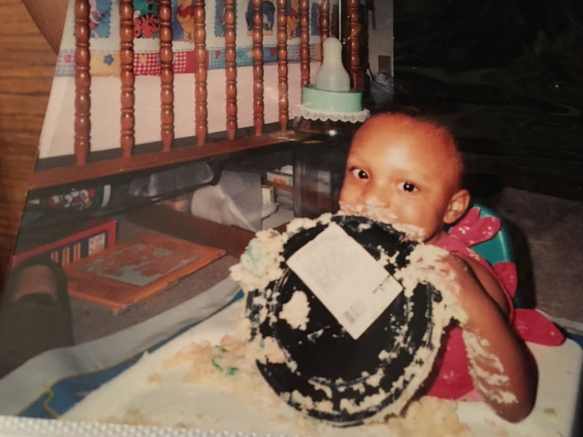 mizzkb100's tweet photo. Timeline get ready……….Today 21 years ago God blessed me to be a mother. What a joy @piinkmelanin is! I am honored to call her daughter. I LOVE HER TO THE MOON AND BACK!!!!!!!!!!!!!! Happy Birthday Hannah 🌸 #happybirthdaytoyou #hannahb #godisgood #21stbirthday https://t.co/MBhUB1vMUD
