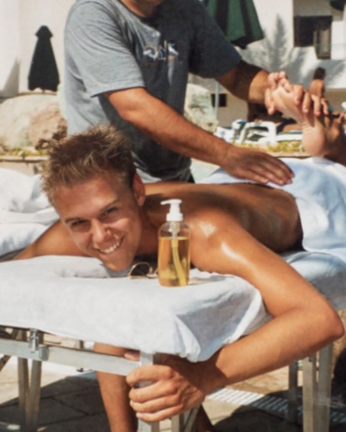 Armin van Buuren tweet media