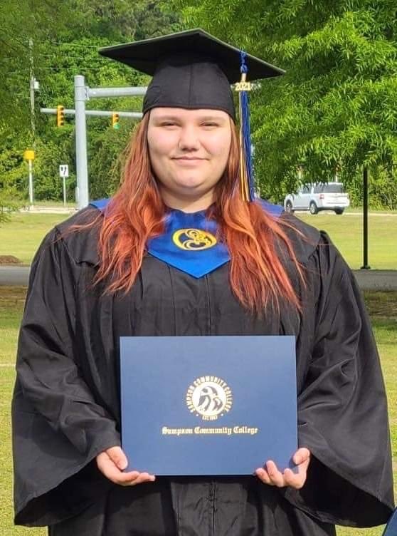 SampsonEarlyCol's tweet photo. Our hearts are heavy!  Ashley Lane was a member of our graduating class of 2021 who lost her life in an automobile accident yesterday.  She was smart, kind, goal-oriented, and well liked by students and staff!  Continued prayers for her family and friends! https://t.co/CFjiZuz01Y