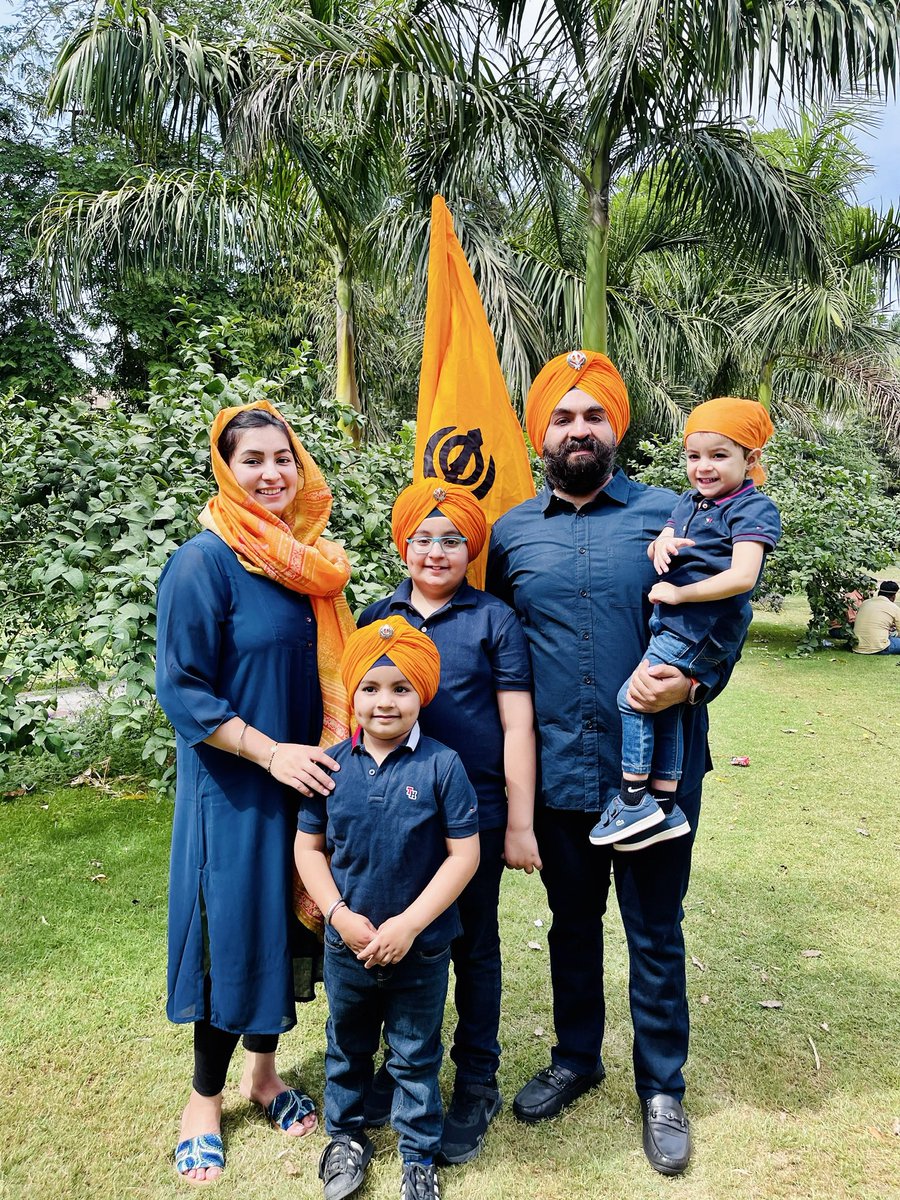 Sikh Americans are disproportionately hit by gun violence & mass shootings.

We #WearOrange Turbans to honor the victims of gun violence in the US and draw attention to the work we still need to do to prevent these senseless acts. #GunViolenceAwarenessDay